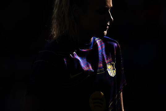 Martine Fenger of Barcelona warms up