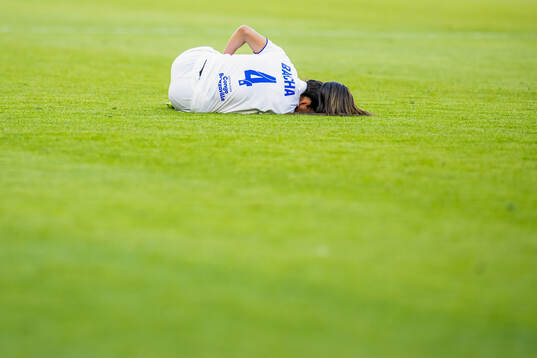 Selma Bacha of Lyon in pain