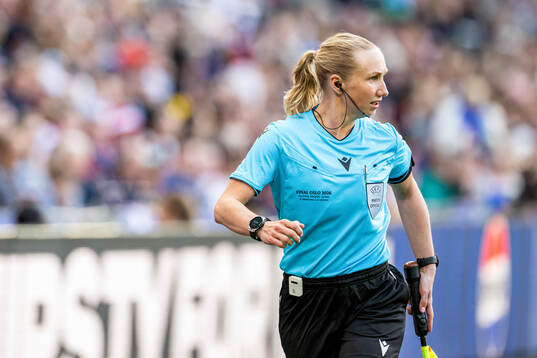 Assistant referee Monica Løkkeberg