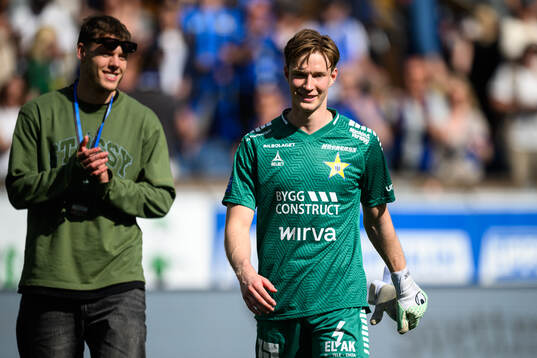 Sirius målvakt David Celic jublar