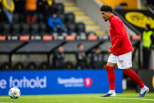 Noah Jean Holm of Brann warms up