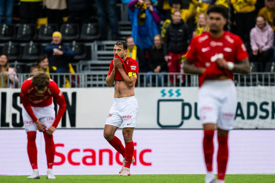 Fredrik Pallesen Knudsen of Brann looks dejected