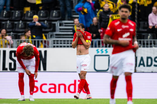 Fredrik Pallesen Knudsen of Brann looks dejected