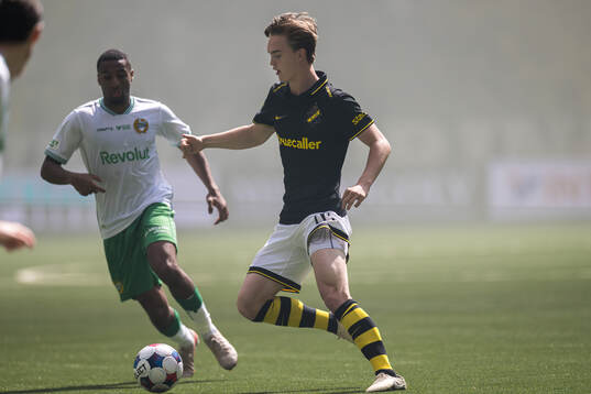 Hammarbys Paulos Abraham och AIKs Yannick Geiger