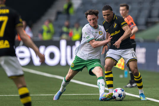 Hammarbys Noah Persson och AIKs Kevin Filling