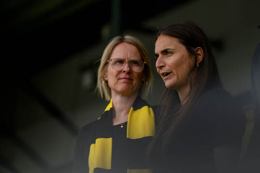 Häckens  tränare Elena Sadiku