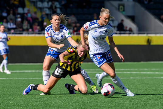 IFK Norrköpings Paula Broddner Klingspor , Häckens Thelma