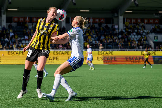 Häckens Emma Östlund  och IFK Norrköpings Beatrice