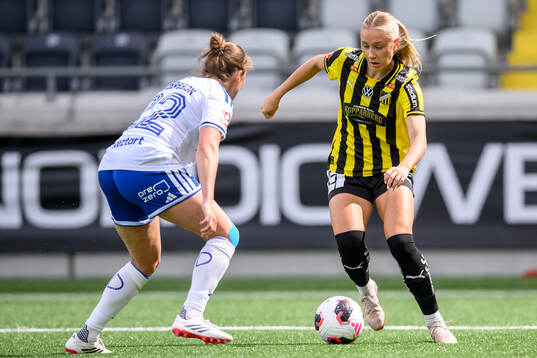 IFK Norrköpings Fanny Andersson  och Häckens Tilde