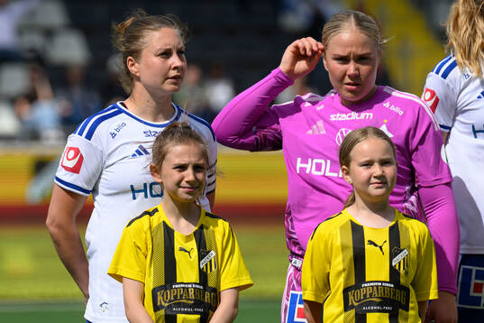IFK Norrköpings Fanny Andersson och målvakt Sofia Hjern