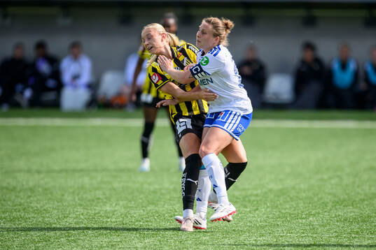 Häckens Tilde Karlsson  och IFK Norrköpings Fanny