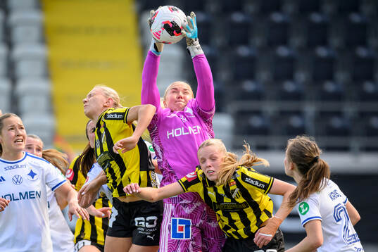 Häckens Tilde Karlsson  och Häckens Thelma Pálmadottir