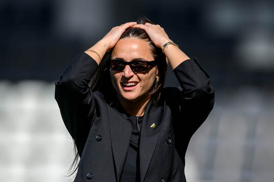 Häckens  tränare Elena Sadiku
