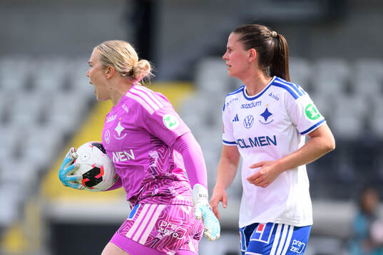 IFK Norrköpings målvakt Sofia Hjern och Josefin Harrysson