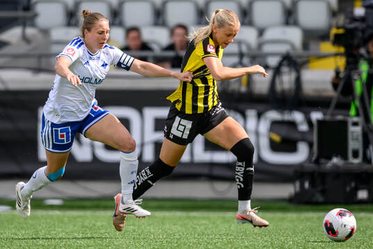 IFK Norrköpings Fanny Andersson  och Häckens Tilde