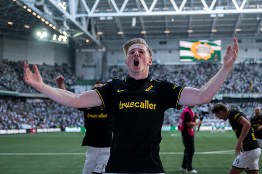 AIKs Sixten Gustafsson jublar