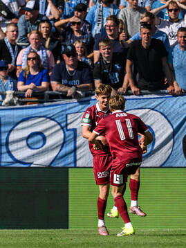 Västerås Jens Magnusson och Simon Gefvert jublar