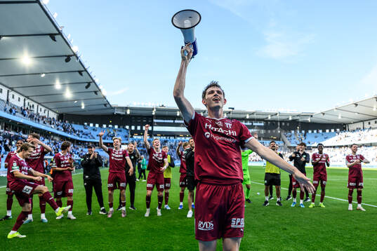 Västerås Mikkel Ladefoged jublar