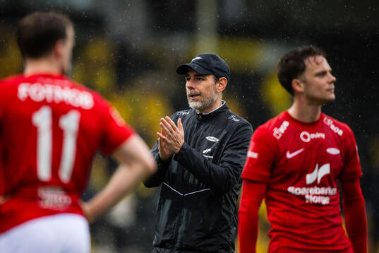 Head coach Freyr Alexandersson of Brann looks dejected