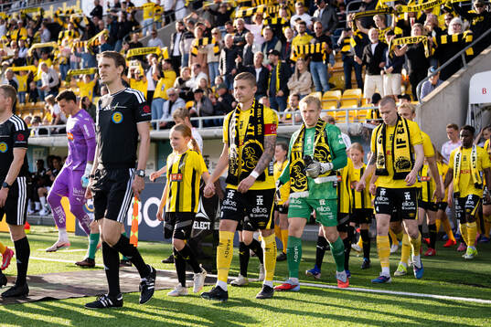 Elfsborgs spelare med halsdukar