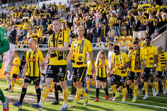 Elfsborgs spelare med halsdukar