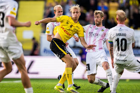 Elfsborgs Leo Östman och Häckens Filip Helander