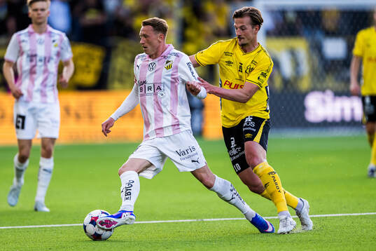 Häckens Julius Lindberg och Elfsborgs Simon Olsson