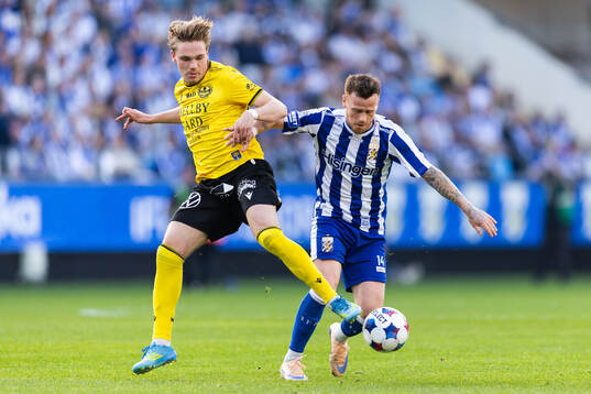 Mjällbys Jeppe Kjaer och IFK Göteborgs Tobias Heintz