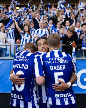 IFK Göteborgs Sebastian Clemmensen jublar ihop med