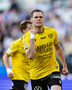 Mjällbys Jacob Bergström jublar