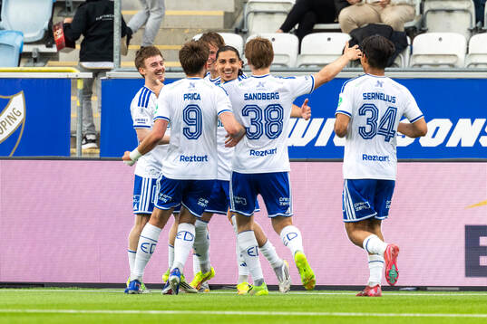 IFK Norrköpings Elias Jemal jublar med lagkamrater