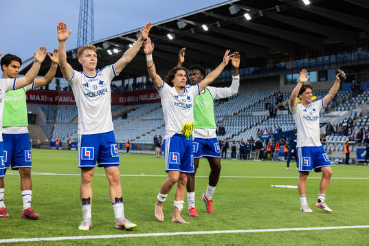 IFK Norrköpings spelare jublar