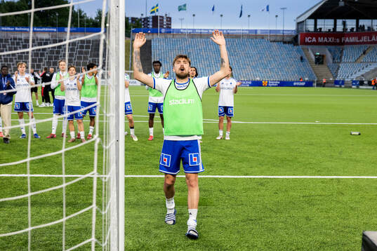 IFK Norrköpings Tim Prica jublar