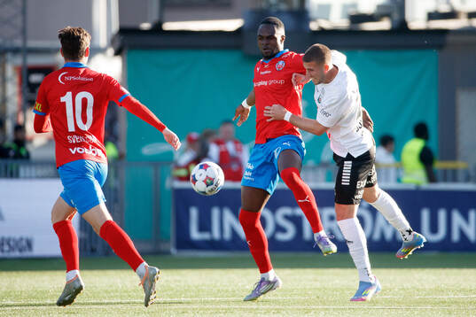Helsingborgs Adam Akimey och Örebros Jacob Ouro Ortmark