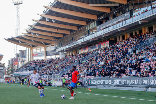 Örebros Ahmed Yasin och Helsingborgs Clancy Valere Biten