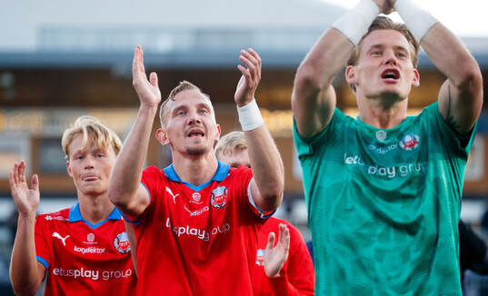 Helsingborgs Jakob Voelkerling Persson och målvakt Johan