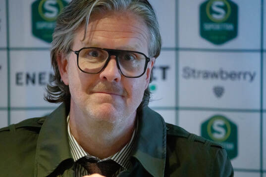 Örebros tränare Rikard Norling på presskonferensen