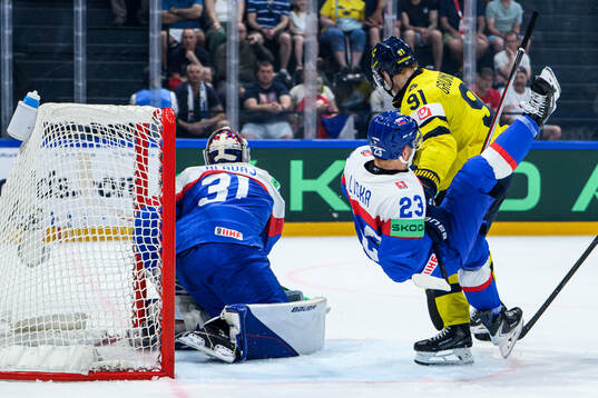 Carl Grundström of Sweden and Adam Liska of Slovakia