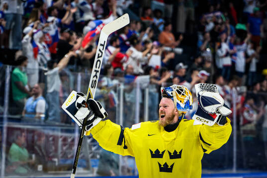 Bläddra bland fler bilder av 2026 IIHF Ice Hockey World Championship, Day 12, Sweden - Slovakia