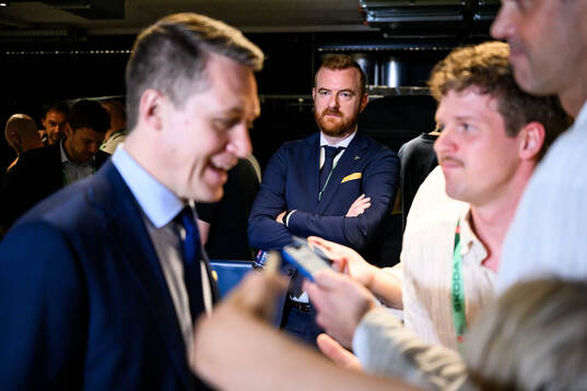 head of delegation Anders Lundberg of Sweden