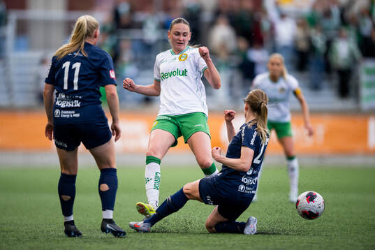 Hammarbys Vilde Hasund och Eskilstuna United DFFs Beatrice