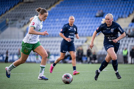 Hammarbys Sofia Reidy och Eskilstuna United DFFs Viivi
