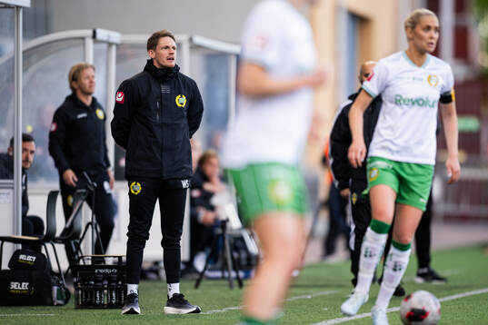 Hammarbys tränare William Strömberg