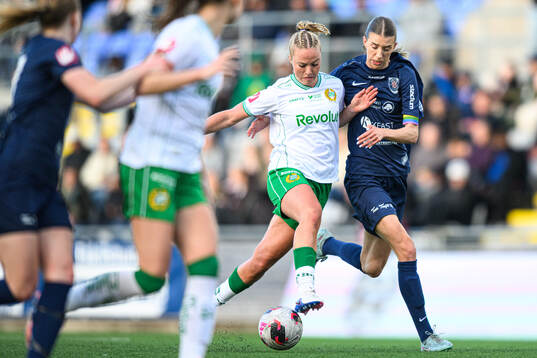 Hammarbys Mathilde Janzen och Eskilstuna United DFFs Wilma