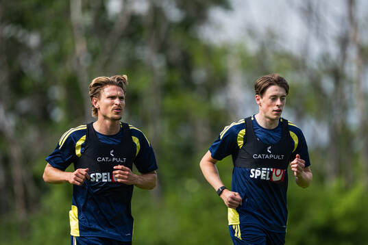 Carl Starfelt and Elliot Stroud of the Swedish national