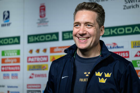 Head coach Sam Hallam of Sweden
