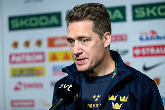 Head coach Sam Hallam of Sweden