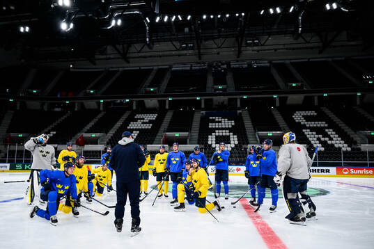 Bläddra bland fler bilder av 2026 IIHF Ice Hockey World Championship, Day 13, Sweden, Practice