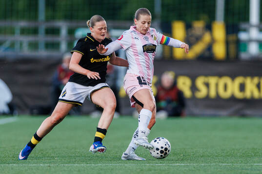 AIKs Ellie Junetoft och Häckens Anna Anvegård