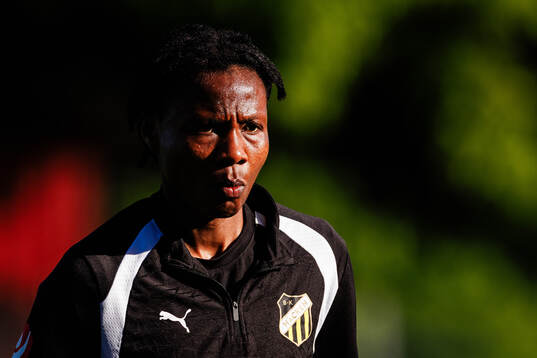 Häckens Halimatu Ibrahim Ayinde fotbollsmatchen i